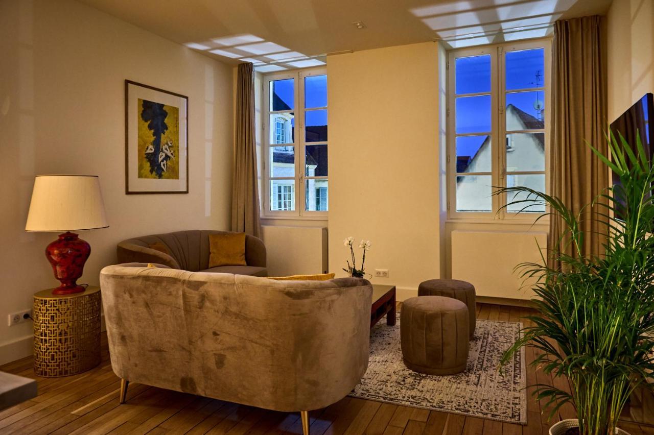 Appartement Montagnon - Les Suites Du Palais - Classe 4 Etoiles, Parking Prive, Vue Cathedrale, 3 Chambres, Primo C0Nciergerie Nevers Eksteriør billede
