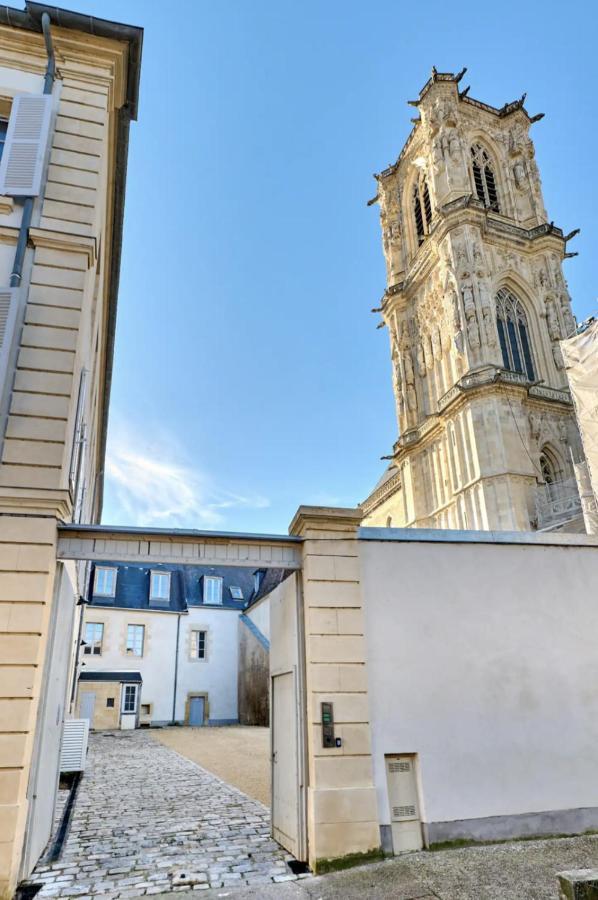 Appartement Montagnon - Les Suites Du Palais - Classe 4 Etoiles, Parking Prive, Vue Cathedrale, 3 Chambres, Primo C0Nciergerie Nevers Eksteriør billede