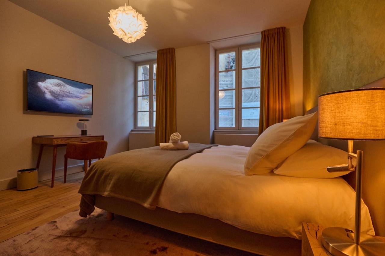 Appartement Montagnon - Les Suites Du Palais - Classe 4 Etoiles, Parking Prive, Vue Cathedrale, 3 Chambres, Primo C0Nciergerie Nevers Eksteriør billede