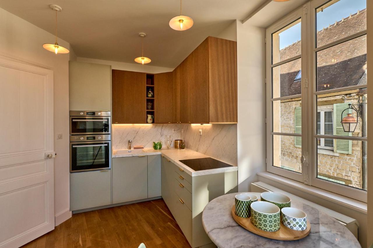 Appartement Montagnon - Les Suites Du Palais - Classe 4 Etoiles, Parking Prive, Vue Cathedrale, 3 Chambres, Primo C0Nciergerie Nevers Eksteriør billede