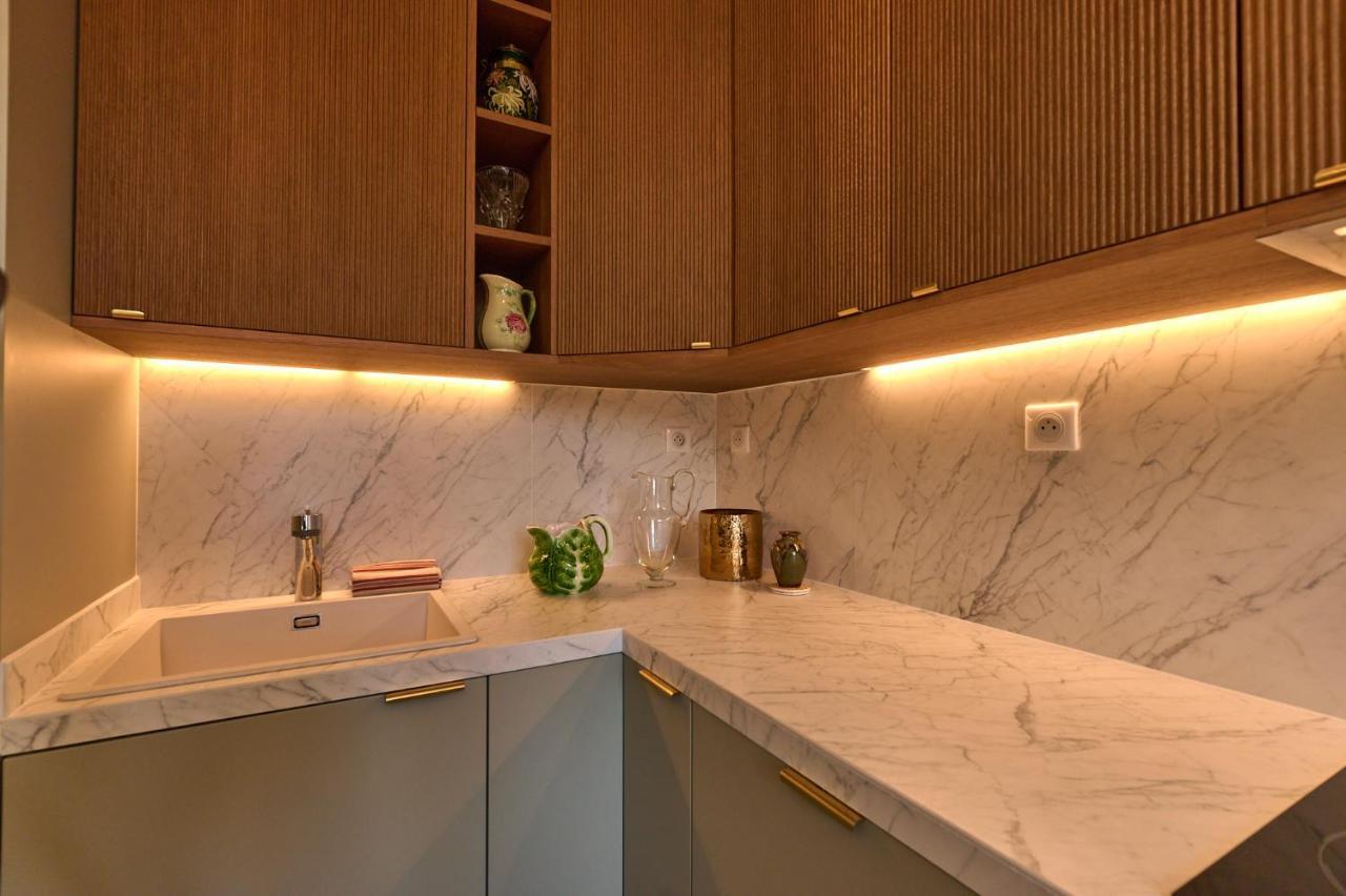 Appartement Montagnon - Les Suites Du Palais - Classe 4 Etoiles, Parking Prive, Vue Cathedrale, 3 Chambres, Primo C0Nciergerie Nevers Eksteriør billede