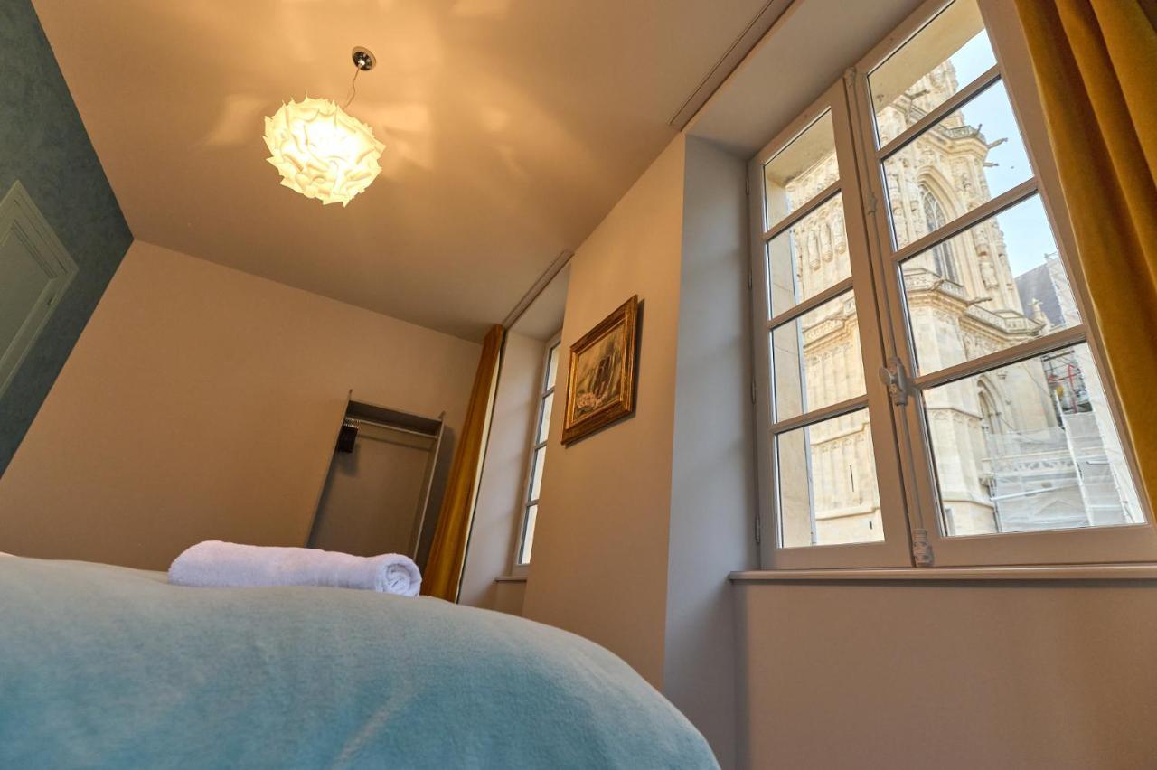 Appartement Montagnon - Les Suites Du Palais - Classe 4 Etoiles, Parking Prive, Vue Cathedrale, 3 Chambres, Primo C0Nciergerie Nevers Eksteriør billede